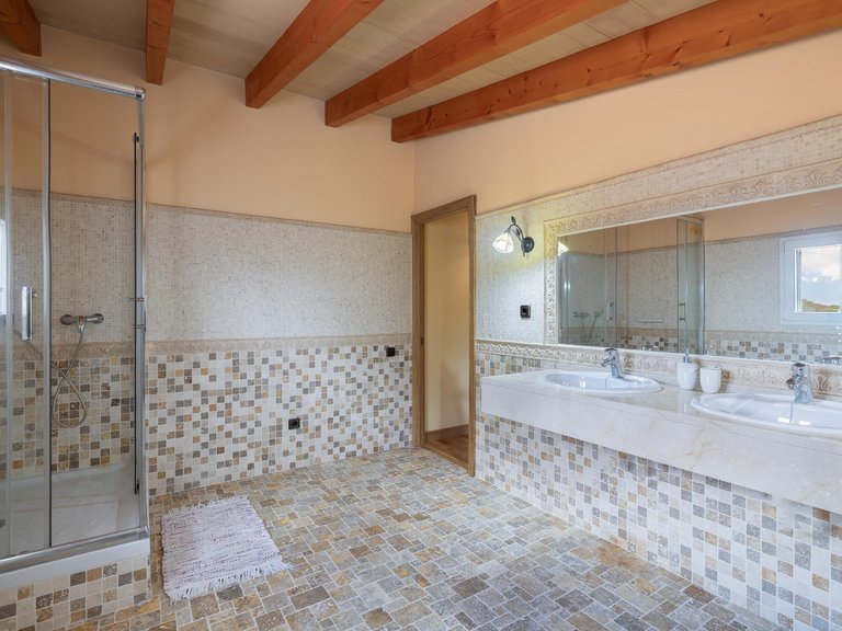 Country House for Sale in Sencelles, Balearic Islands 11