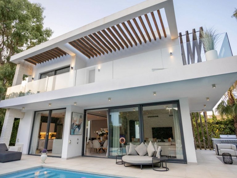 Villa for Sale in Benahavis, Malaga 1