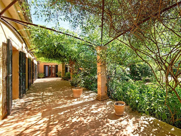 Country House for Sale in Sencelles, Balearic Islands 2