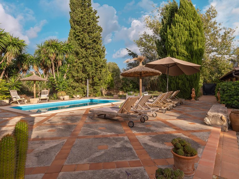 Country House for Sale in Costitx, Balearic Islands 1