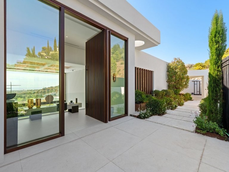 Villa for Sale in Benahavis, Malaga 3