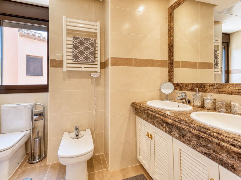 Town House for Sale in Estepona, Malaga 28
