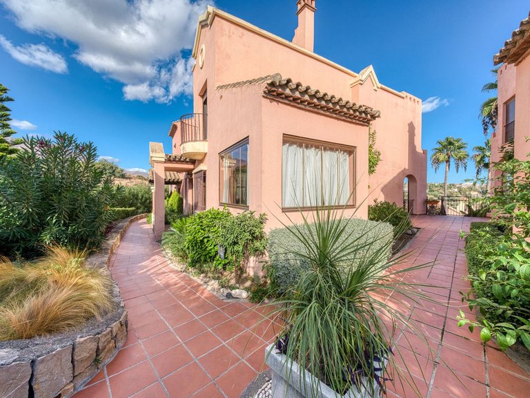 Town House for Sale in Estepona, Malaga 32