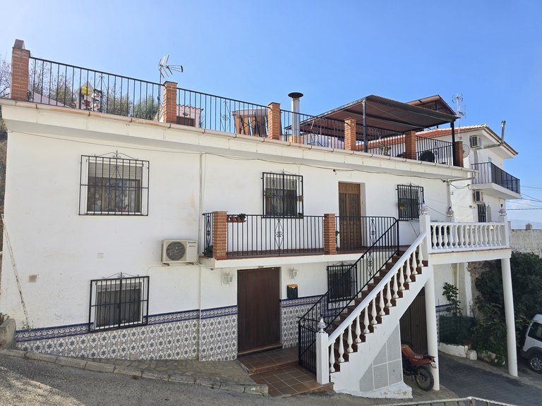 Town House for Sale in Alcaucin, Malaga 1