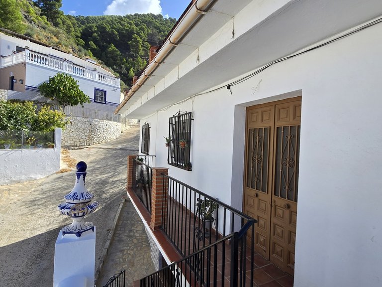 Town House for Sale in Alcaucin, Malaga 7