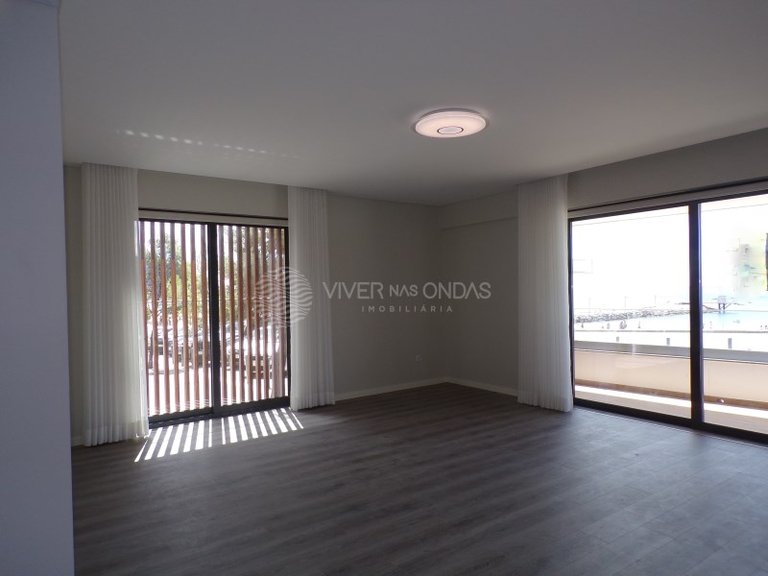 Apartment for Sale in Sesimbra, Setubal 4