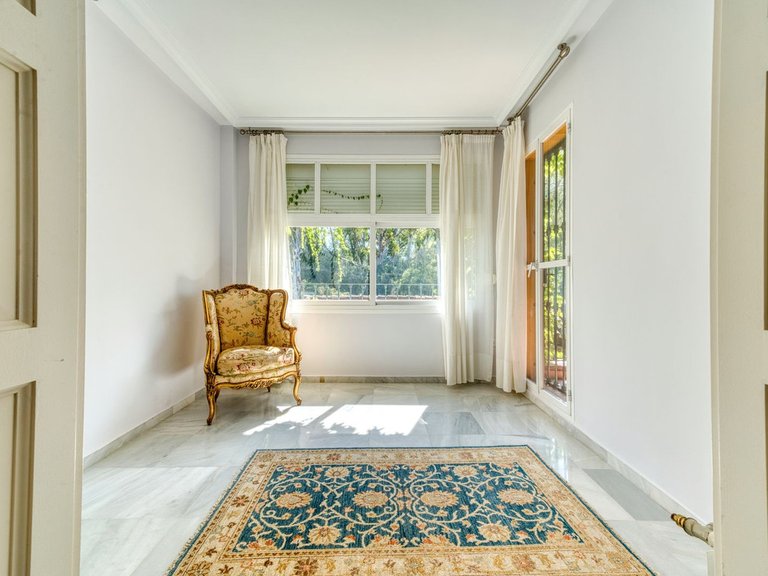 Villa for Sale in Nueva Andalucia, Malaga 4