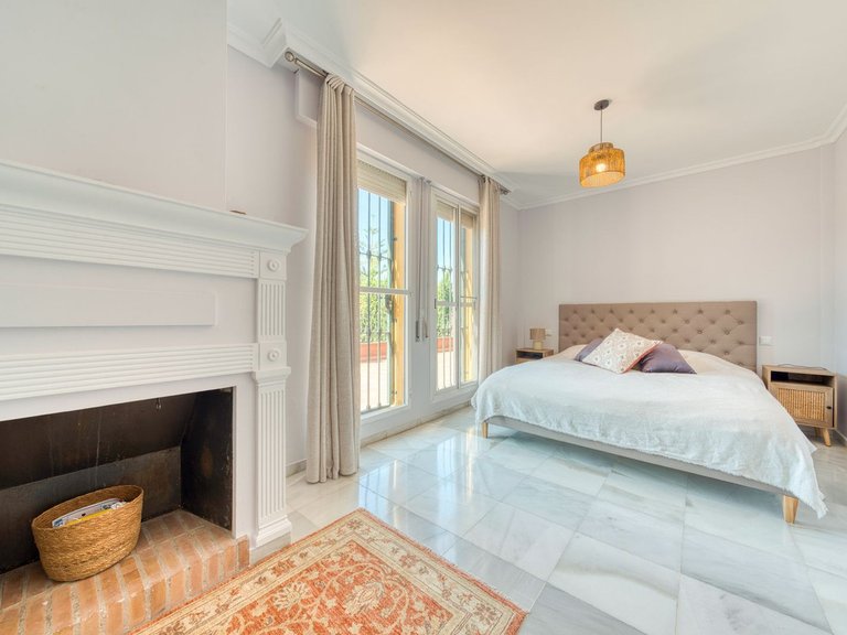 Villa for Sale in Nueva Andalucia, Malaga 5