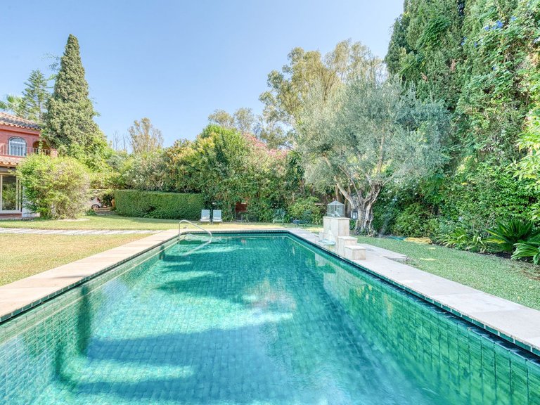 Villa for Sale in Nueva Andalucia, Malaga 21