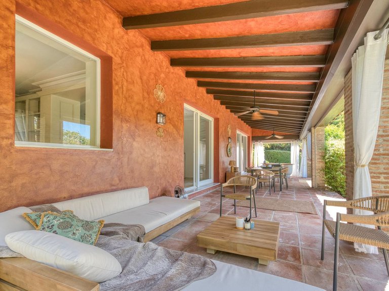 Villa for Sale in Nueva Andalucia, Malaga 24