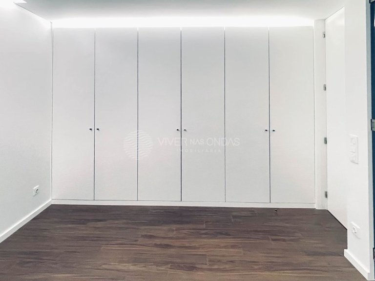 Apartment for Sale in Porto, Porto 18