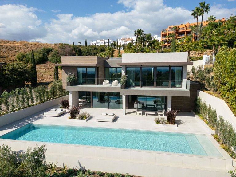 Villa for Sale in Benahavis, Malaga 33