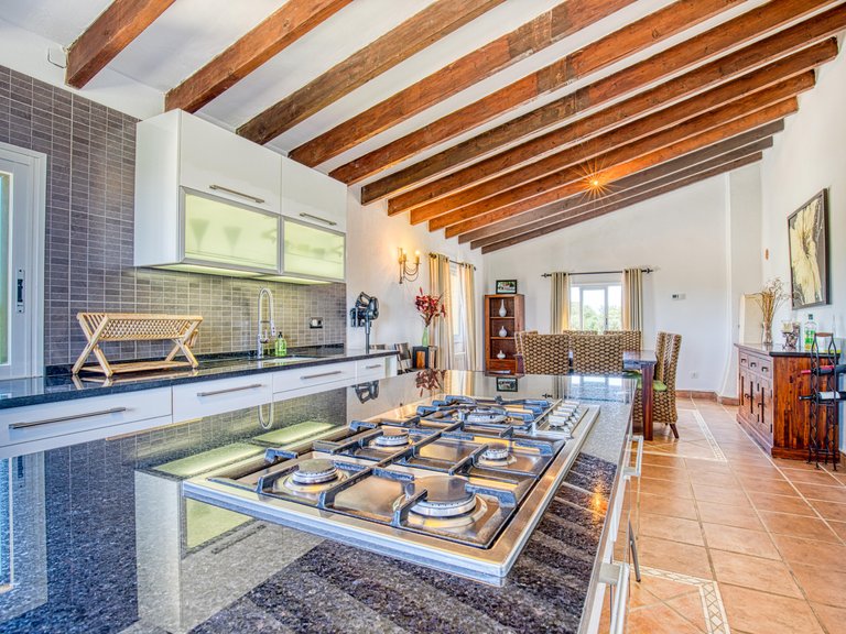 Country House for Sale in Llucmajor, Balearic Islands 4