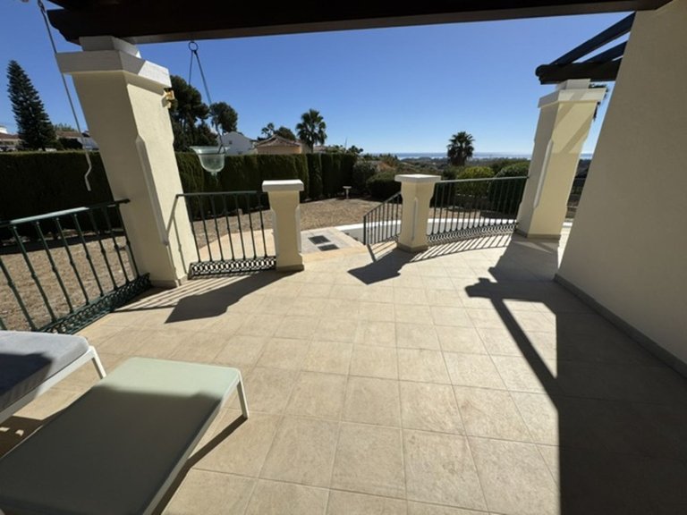 Villa for Sale in Estepona, Malaga 3
