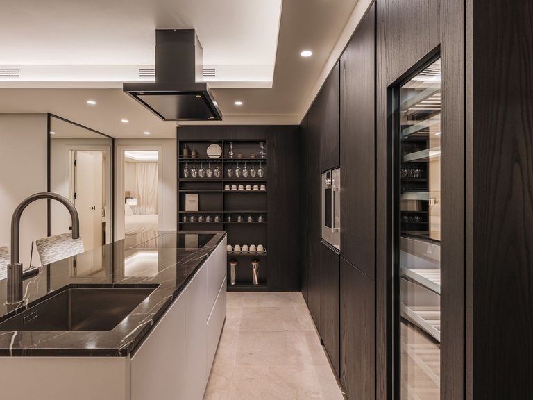 Apartment for Sale in Marbella, Malaga 25
