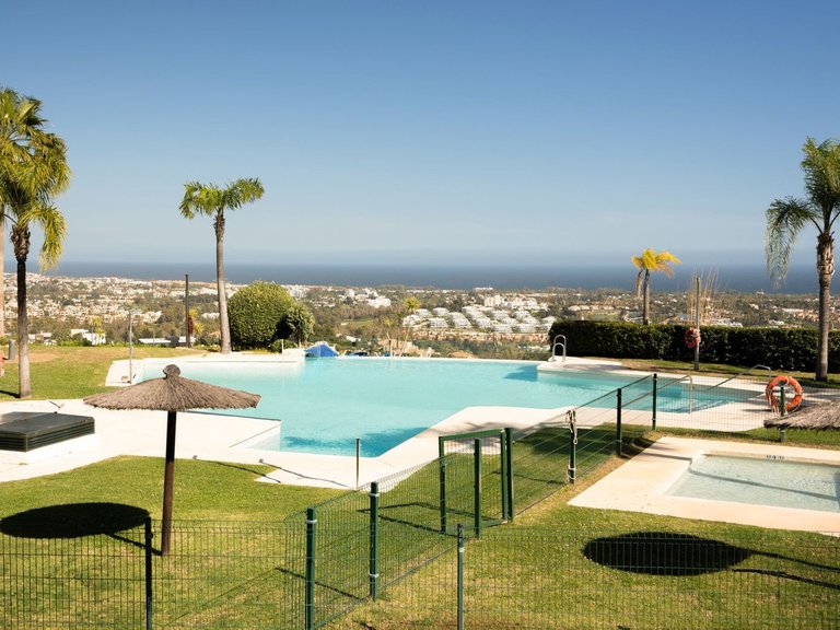 Apartment for Sale in Benahavis, Malaga 5