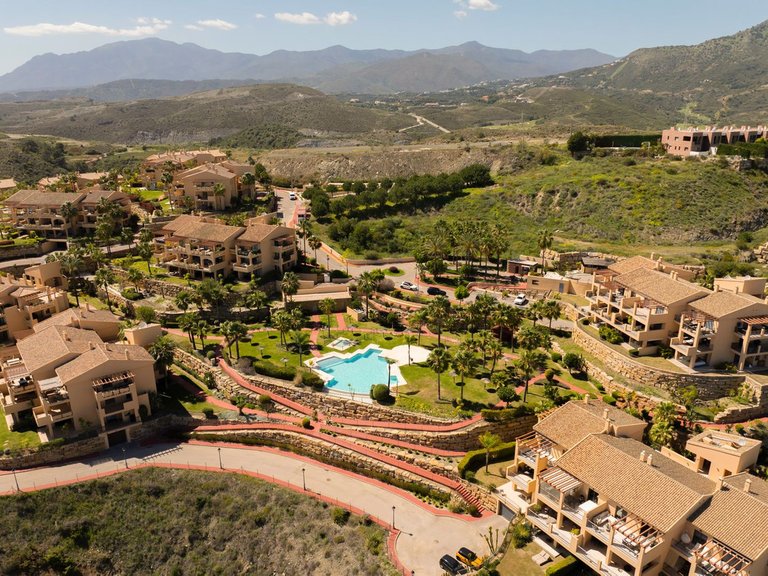 Apartment for Sale in Benahavis, Malaga 44