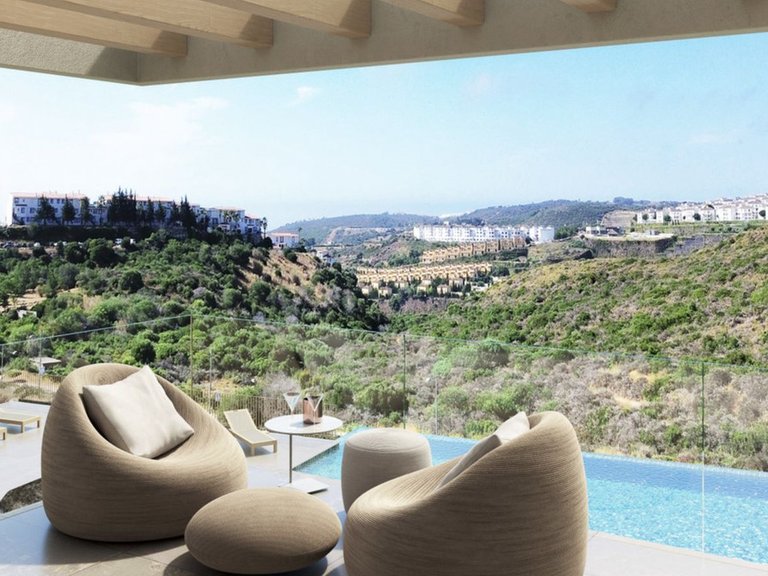 Town House for Sale in La Duquesa, Malaga 1