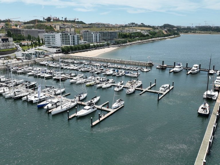 Apartment for Sale in Canidelo, Porto 28