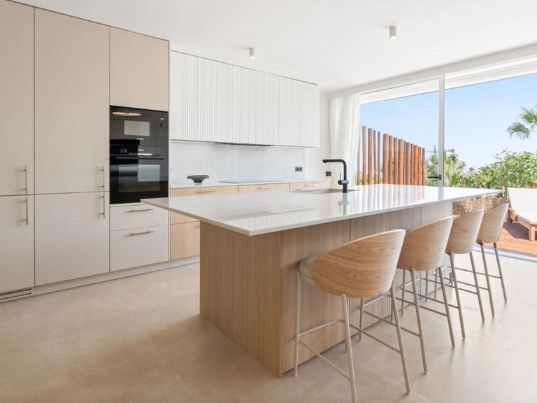 Apartment for Sale in Nueva Andalucia, Malaga 4