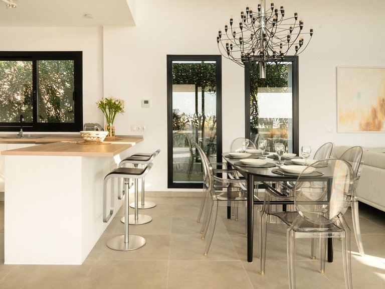 Villa for Sale in Estepona, Malaga 3