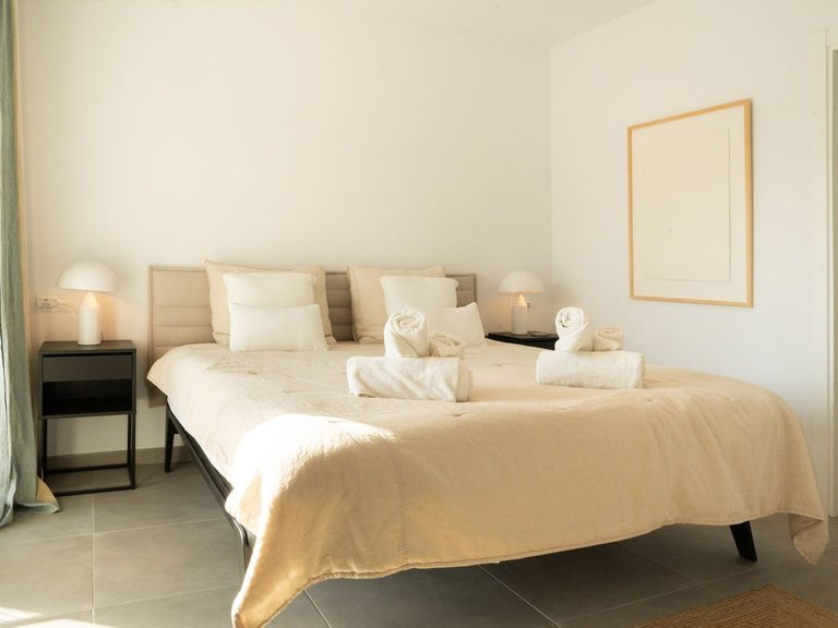 Villa for Sale in Estepona, Malaga 16