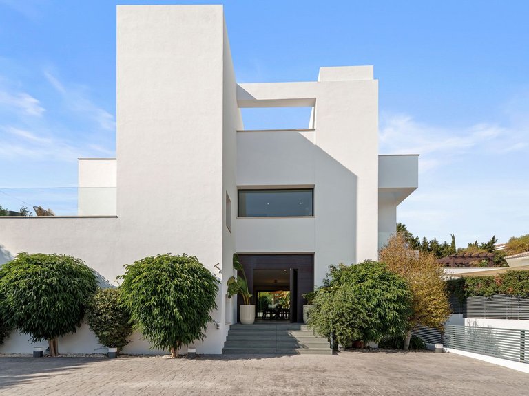 Villa for Sale in Marbella, Malaga 31