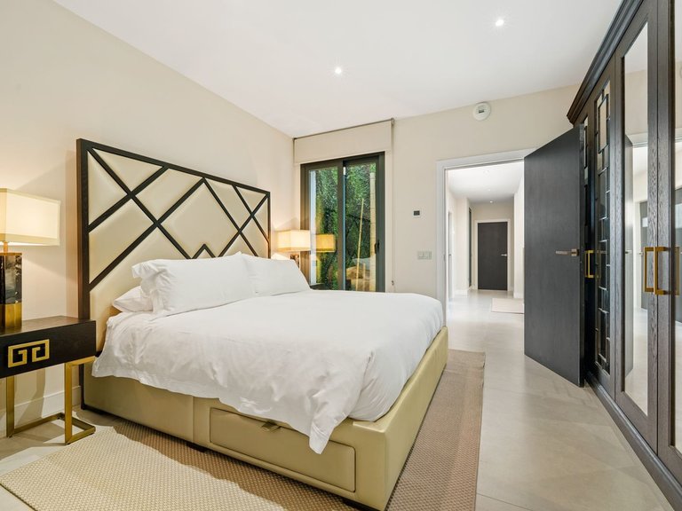 Villa for Sale in Benahavis, Malaga 13