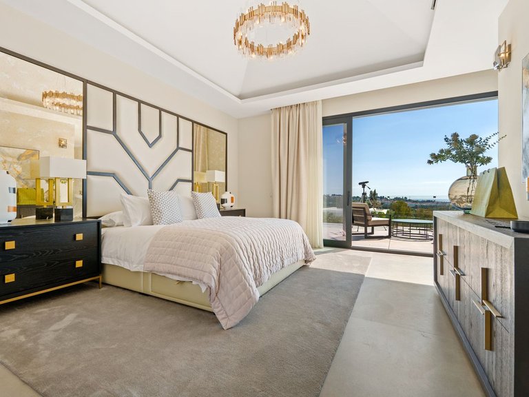 Villa for Sale in Benahavis, Malaga 30