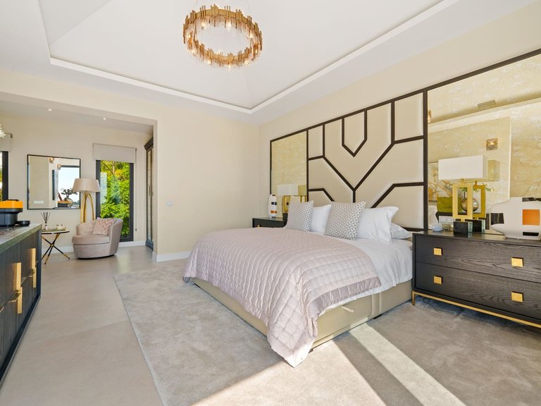 Villa for Sale in Benahavis, Malaga 31