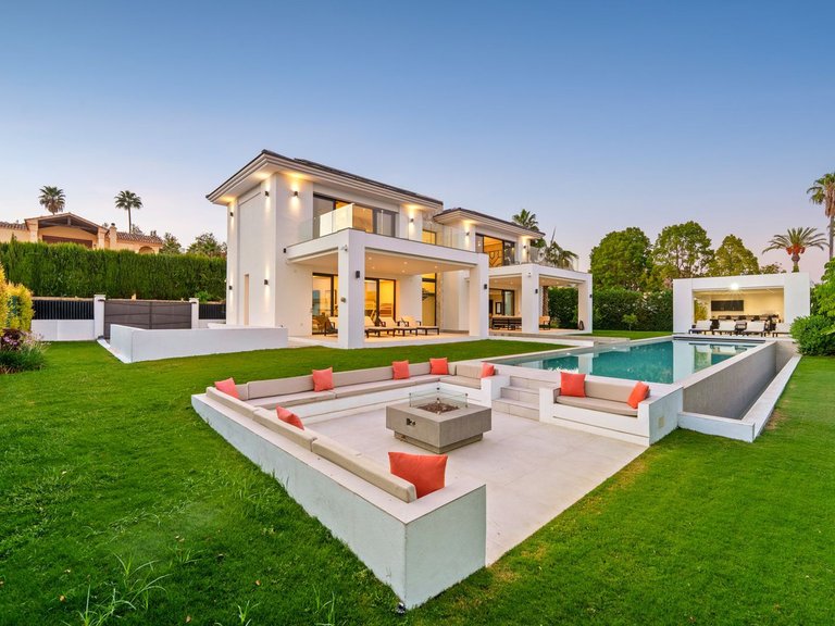 Villa for Sale in Benahavis, Malaga 50