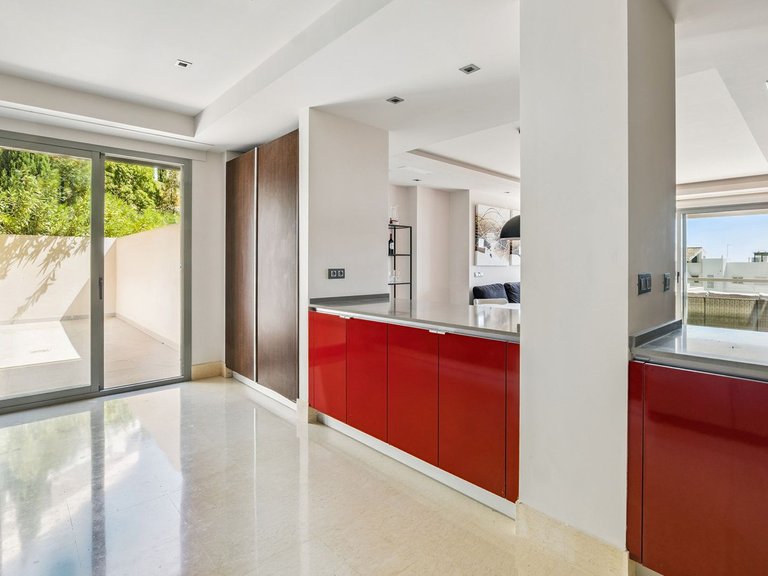 Apartment for Sale in Marbella, Malaga 19