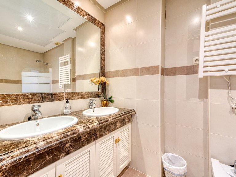 Town House for Sale in Estepona, Malaga 20