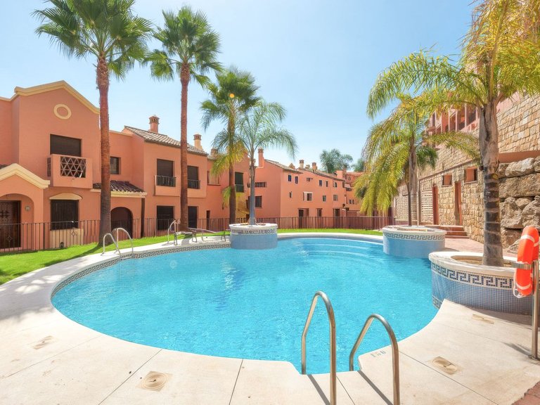 Town House for Sale in Estepona, Malaga 29