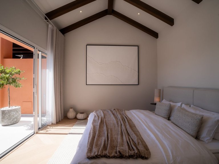 Penthouse for Sale in Benahavis, Malaga 9