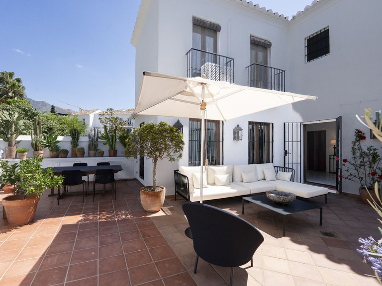 Town House for Sale in Marbella Golden Mile, Malaga 8