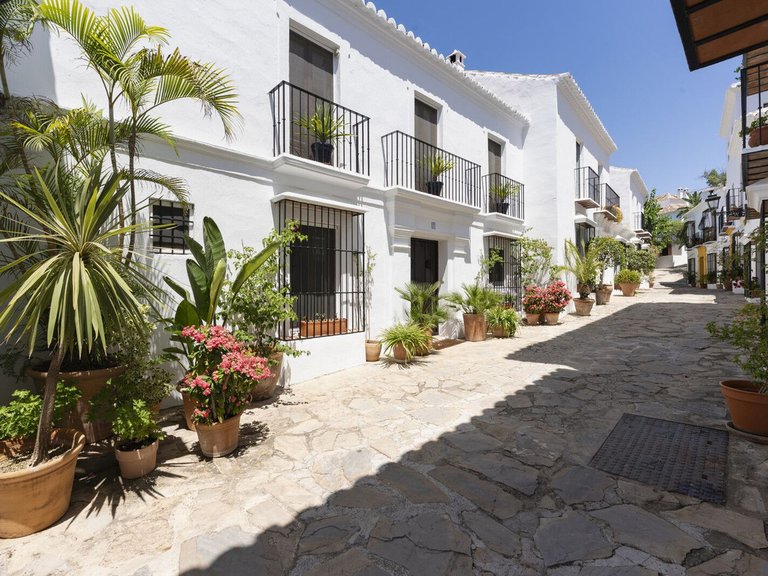 Town House for Sale in Marbella Golden Mile, Malaga 12