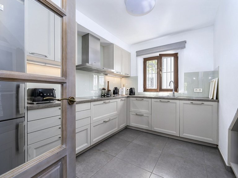 Town House for Sale in Marbella Golden Mile, Malaga 20