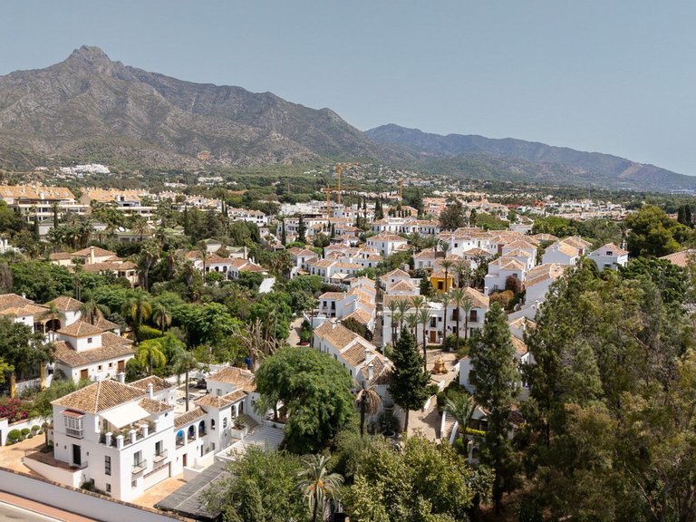 Town House for Sale in Marbella Golden Mile, Malaga 41