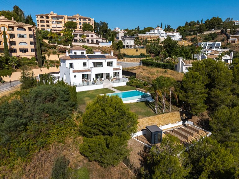 Villa for Sale in Elviria, Malaga 2