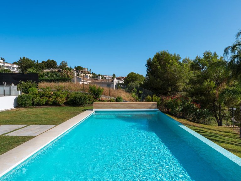 Villa for Sale in Elviria, Malaga 4