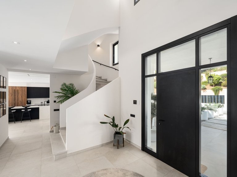 Villa for Sale in Elviria, Malaga 17