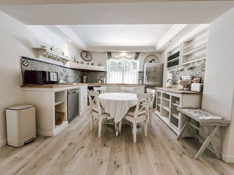 Villa for Sale in Nueva Andalucia, Malaga 4