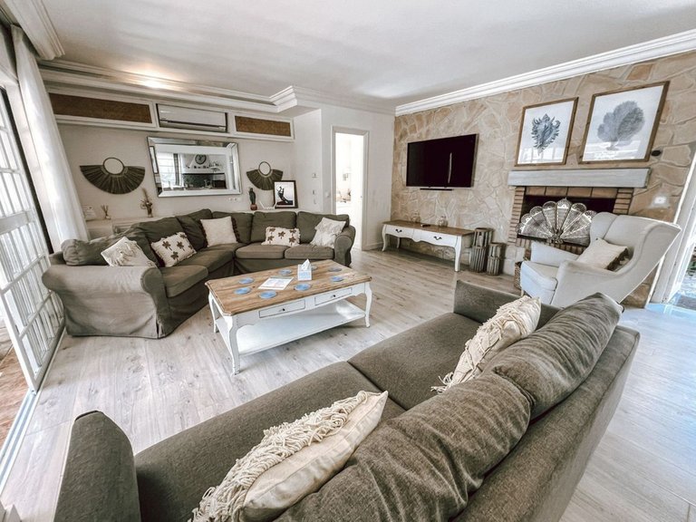 Villa for Sale in Nueva Andalucia, Malaga 8