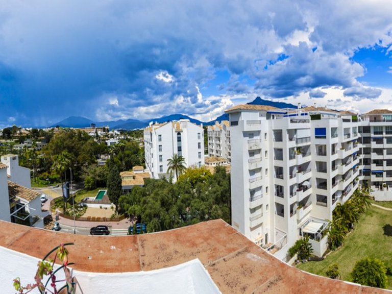 Penthouse for Sale in Marbella, Malaga 4