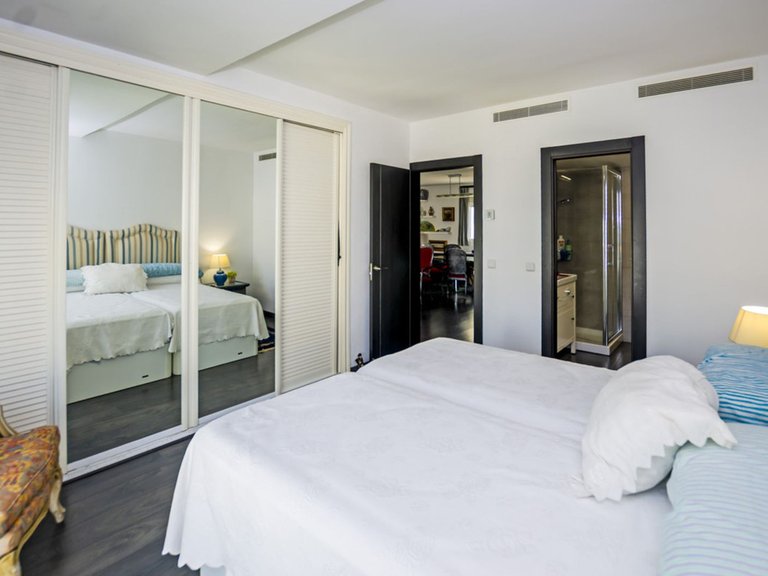 Penthouse for Sale in Marbella, Malaga 16