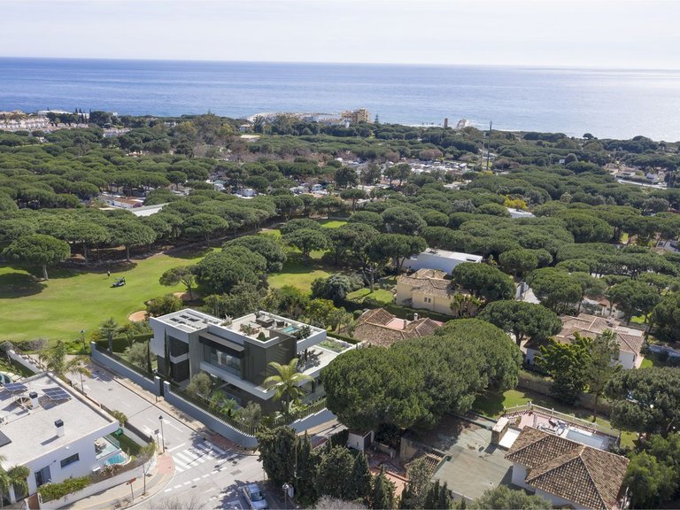 Villa for Sale in Cabopino, Malaga 6
