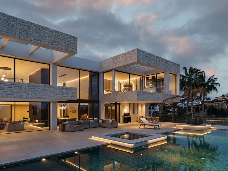 Villa for Sale in Benahavis, Malaga 11