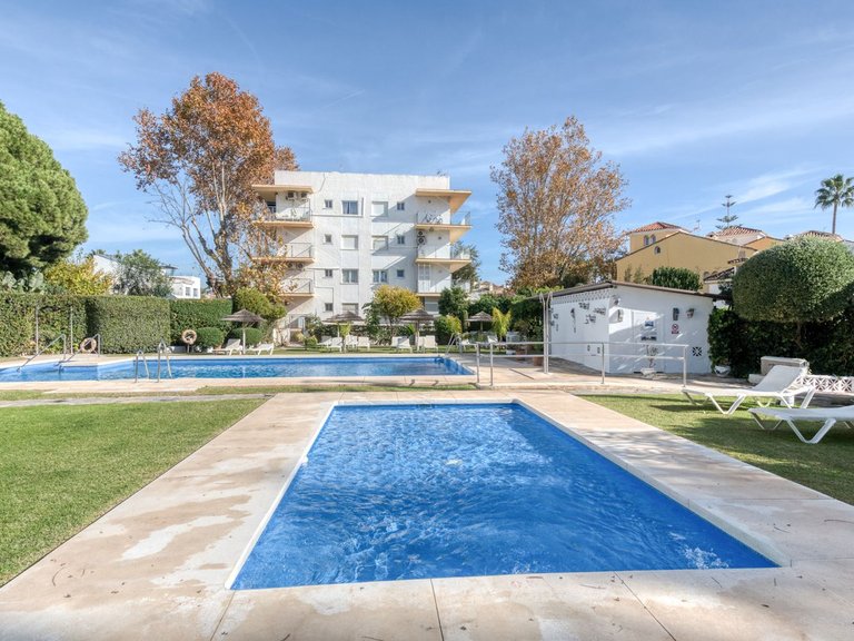 Apartment for Sale in Marbella Golden Mile, Malaga 20