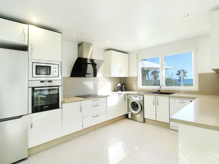 Villa for Sale in Estepona, Malaga 4